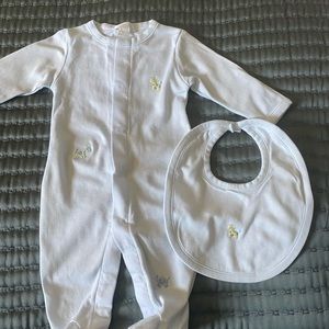 New Kissy Kissy Footsie + Bib + Hat